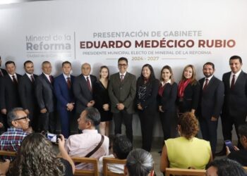 Lalo Medécigo presenta gabinete para transformar Mineral de la Reforma