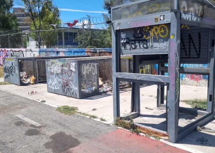 Pachuca renueva espacios públicos