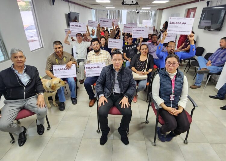 Programa “Emprendiendo Paso a Paso” beneficia a personas con discapacidad y adultas mayores