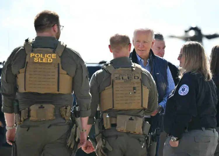 Biden y Harris visitan lugares afectados por el huracán ‘Helene’