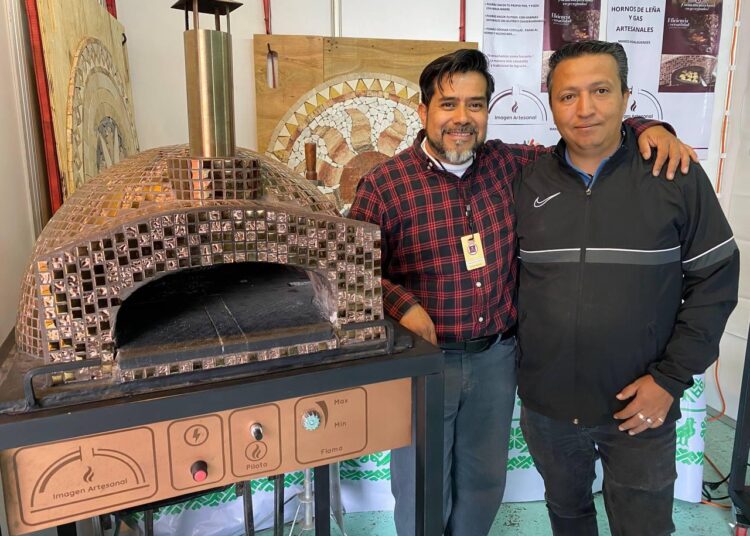 Hornos de piedra, una opción saludable y segura, disponible en Pabellón Artesanal