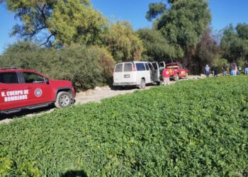 Se refuerza búsqueda de personas que cayeron a canal en Atitalaquia