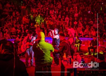 Grupo Frontera encanta al público en el Palenque de Pachuca