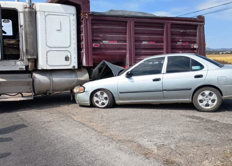 En coordinación PC Tolcayuca atiende percance vial