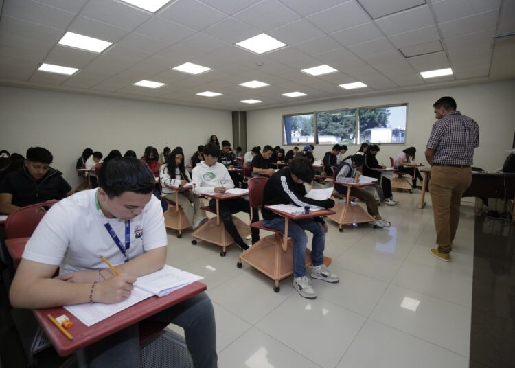 Disponible pase de ingreso a examen de Medicina, Odontología y Bachillerato UAEH