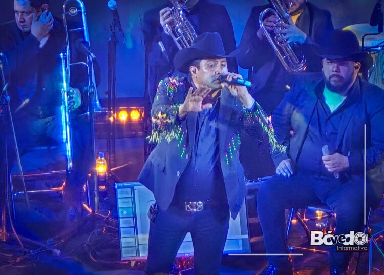 Julión Álvarez abarrota el Palenque de la Feria Pachuca