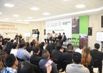 Inauguran Curso de Formación Política y Parlamentaria