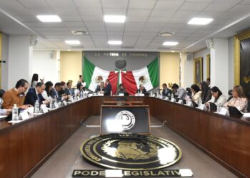 Andrés Velázquez presenta iniciativa de reforma a Ley de Fiscalización Superior y Rendición de Cuentas