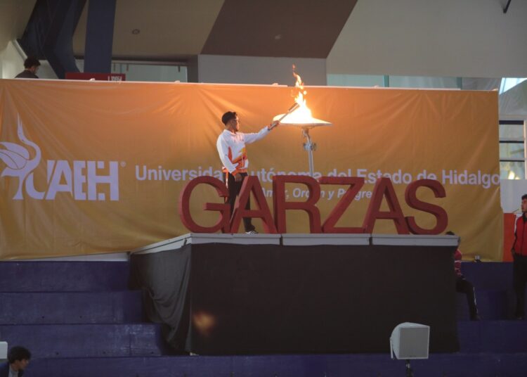 Premia UAEH a las y los deportistas ganadores de Garza de Plata 2024