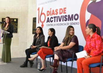 Imparten conferencia sobre violencia psicológica en mujeres