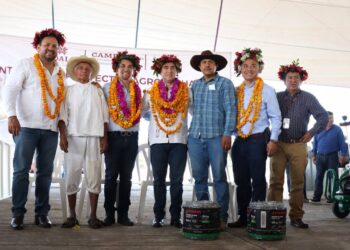 Reciben apoyos productivos las y los productores de la Huasteca