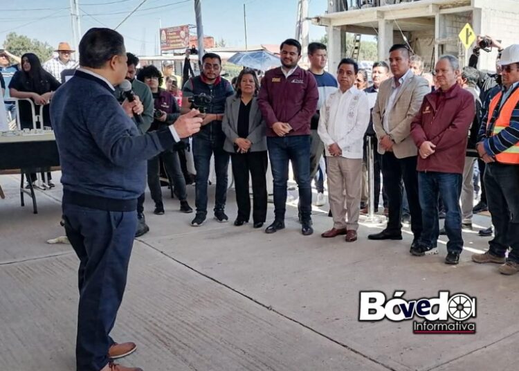 Julio Menchaca cumple compromisos con las mujeres y hombres de San Agustín Tlaxiaca