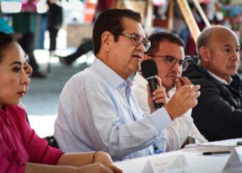 Olivares Reyna encabeza diálogo con comerciantes del Valle del Mezquital