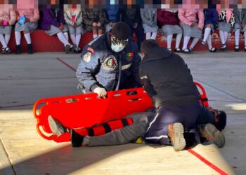 CNE Ixmiquilpan realiza acercamiento con alumnos en materia de atención de emergencias