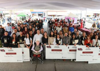 Ocho jóvenes de Tizayuca reciben el Premio Municipal de la Juventud “Mariana Bustamante” 2024