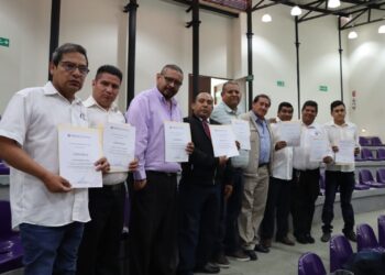 Entrega Semot primeras constancias del 2025 a personas operadoras de transporte público