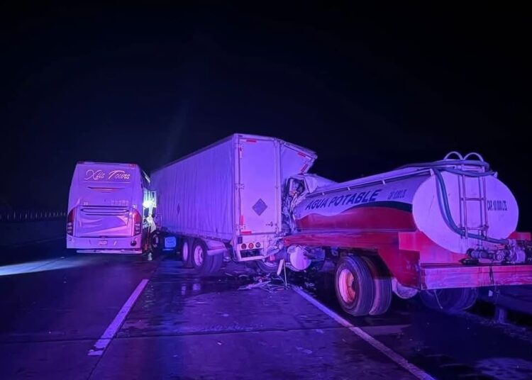 Bombero pierde la vida, se trasladaba en apoyo a incendio de Tepeji
