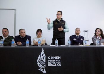 CDHEH capacita a policías de Pachuca en derechos humanos de migrantes y refugiados