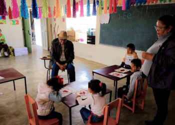 Entrega de mobiliario al CONAFE Educación Inicial en San Miguel de las Piedras