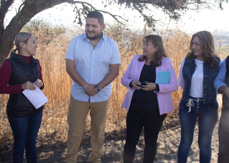 Tepeji del Río, impulsa la educación con la entrega de terreno para oficinas de supervisión escolar