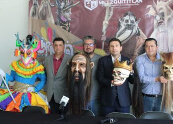 San Agustín Metzquititlán se prepara para celebrar carnaval con bailes, máscaras y música