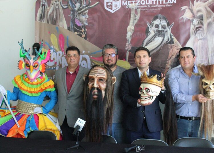 San Agustín Metzquititlán se prepara para celebrar carnaval con bailes, máscaras y música