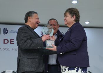 Menchaca reitera su compromiso con la educación en el arranque de clases del Tec de Pachuca