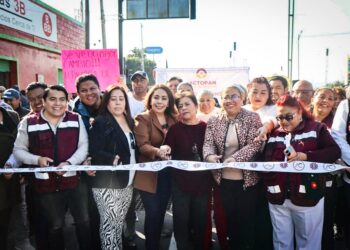 Imelda Cuéllar entrega pavimentación en la carretera México-Laredo, beneficiando a más de 29,000 actopenses