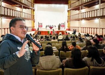 Emanuel Hernández impulsa orientación migratoria en Ixmiquilpan