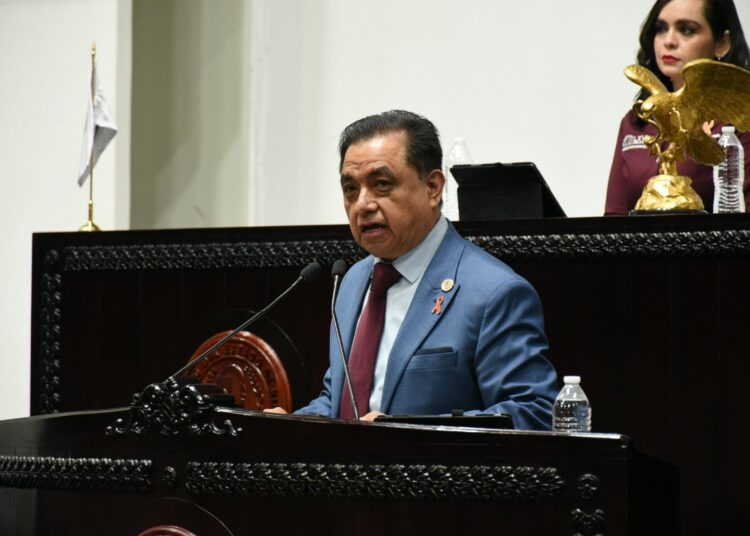 Andrés Velázquez presenta iniciativa para simplificar trámites legislativos