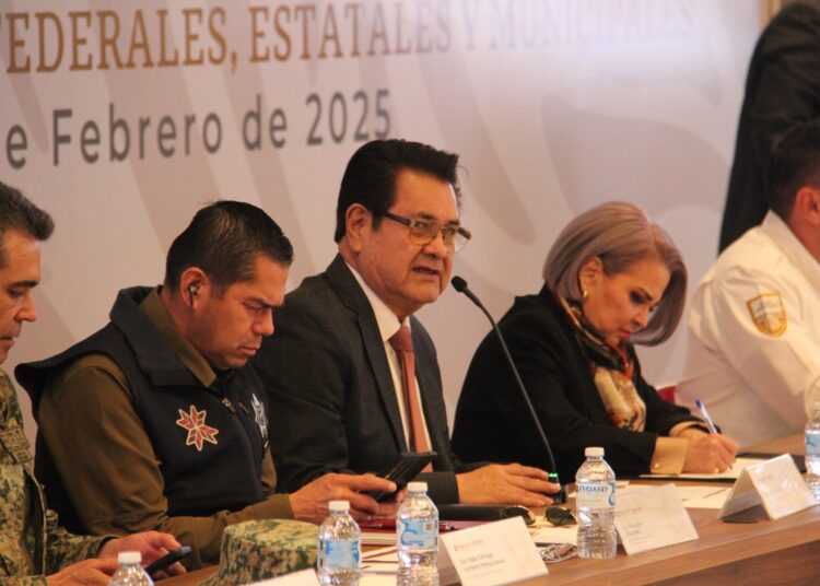 Guillermo Olivares encabeza reunión sobre estrategias migratorias en Hidalgo