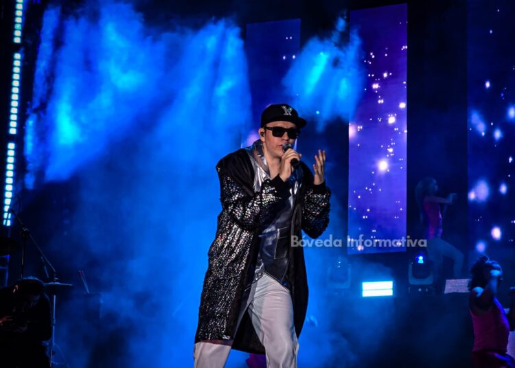 Raymix hace vibrar la Feria Regional Metropolitana de Tizayuca con un concierto inolvidable