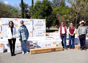 Tula avanza hacia la sustentabilidad con la entrega de calentadores solares