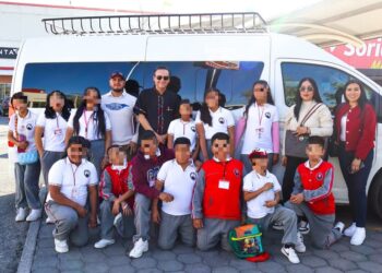 Estudiantes de Tula de Allende visitan el Congreso de Hidalgo y el Museo El Rehilete