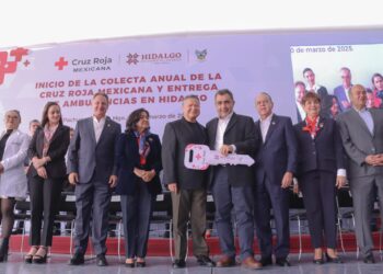 Julio Menchaca da inicio a la colecta anual de la Cruz Roja Mexicana en Hidalgo