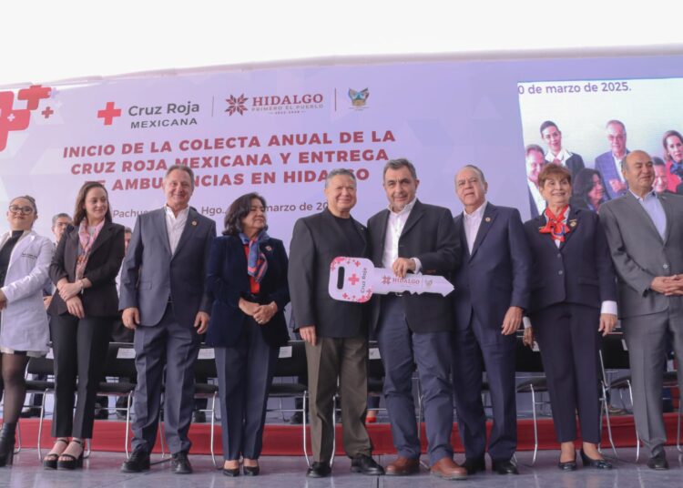 Julio Menchaca da inicio a la colecta anual de la Cruz Roja Mexicana en Hidalgo