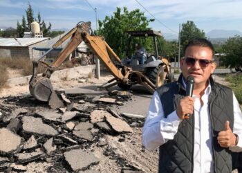 No más obras de mala calidad: Exige Emanuel Hernández reconstrucción de calle en Ixmiquilpan