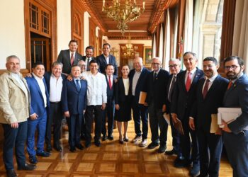 Menchaca destaca avance del Sistema IMSS-Bienestar en Hidalgo y apoya marcha de Sheinbaum