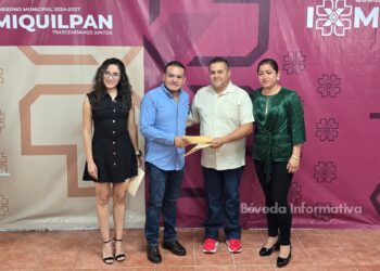 Emanuel Hernández apoya al CAIC “Solecitos del Valle del Mezquital” con su salario