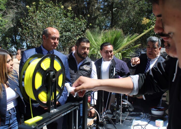 Alfredo Quiroz fortalece la educación en el Altiplano con gran Encuentro Científico y Tecnológico 2025