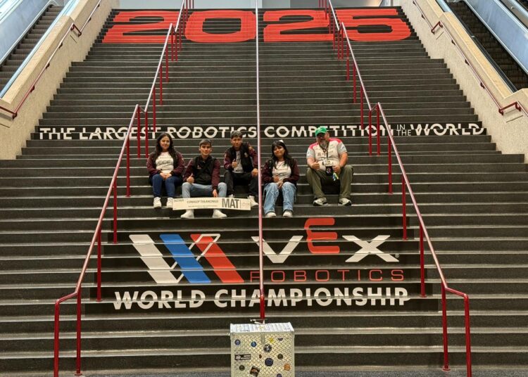 Estudiantes hidalguenses se posicionan en el lugar 41 en competencia mundial de robótica