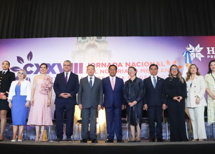 Julio Menchaca inaugura Jornada Nacional del Notariado Mexicano