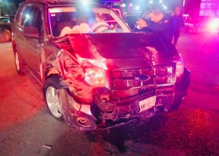 Accidente en casetas del Arco Norte deja tres heridos