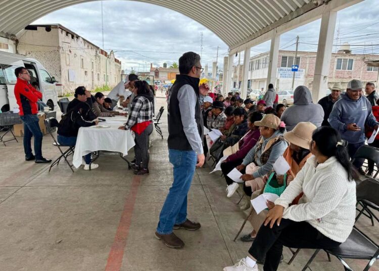 Llevan salud visual a Santa Ana Hueytlalpan con jornada “¡A ver… A ver!”