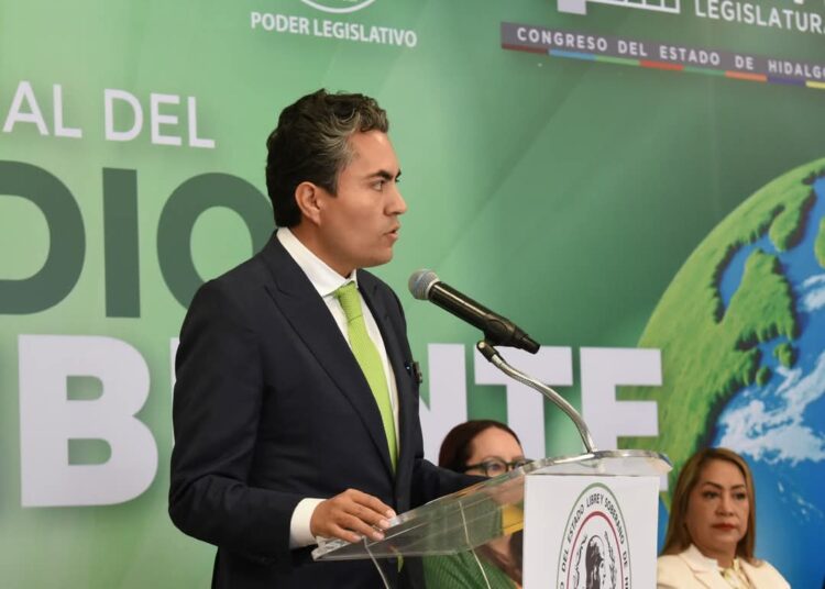 Avelino Tovar impulsa cultura ecológica con centro de acopio de residuos electronicos en el Congreso de Hidalgo
