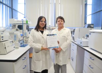 Estudiante Garza desarrolla proyecto de investigación para eliminar contaminantes del agua