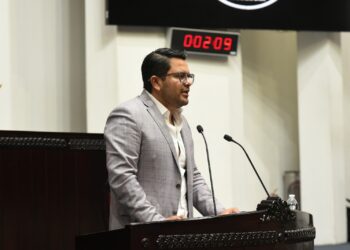 Legisladores exhortan a municipios a crear instancias de la juventud