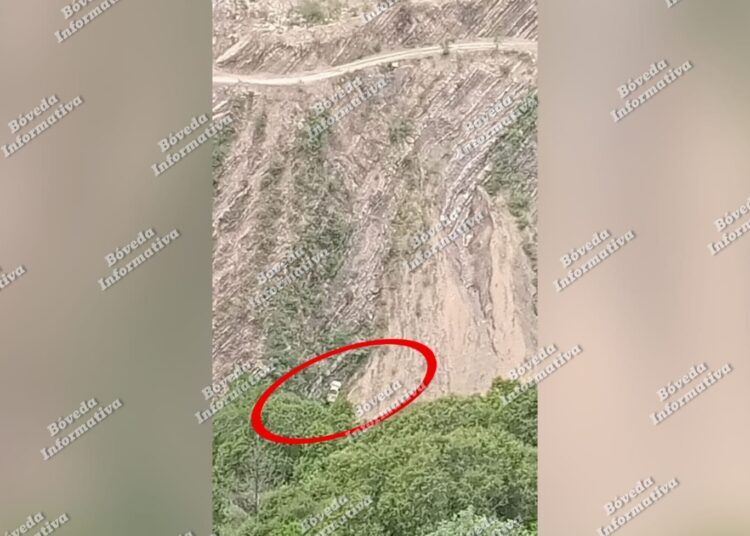 Una persona sin vida y un desaparecido tras volcadura en Nicolás Flores