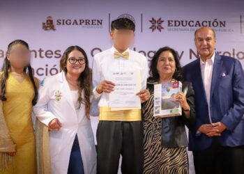 33 pacientes del Hospital del Niño DIF Hidalgo concluyen estudios con el programa Sigamos Aprendiendo