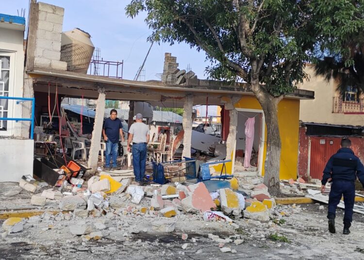 Estalla local de comida en Tepeapulco por acumulación de gas